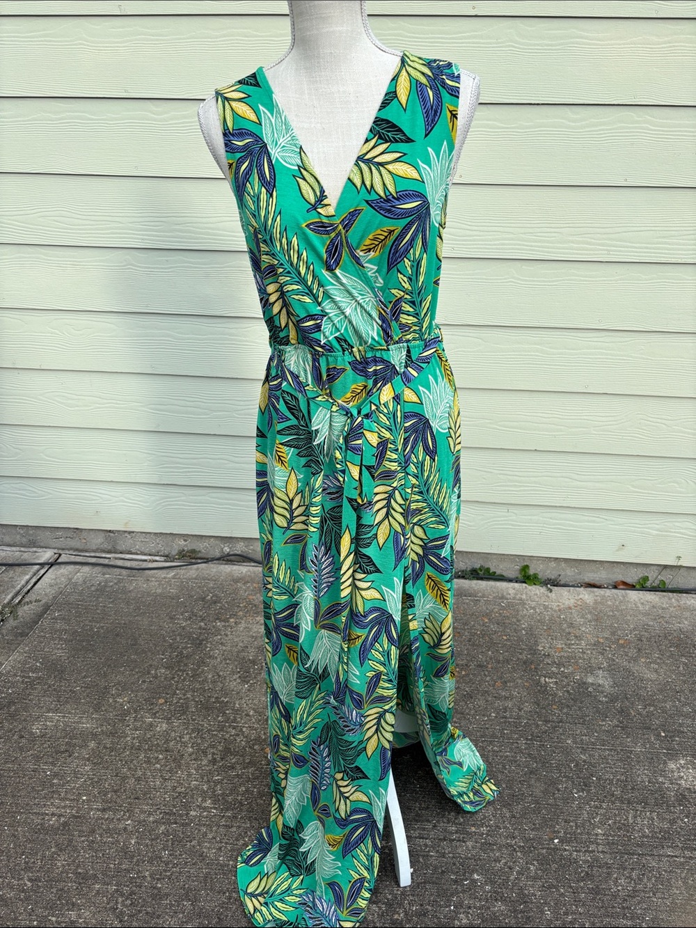 Tropical Leaf Print Maxi Dress - Picture 1 of 4